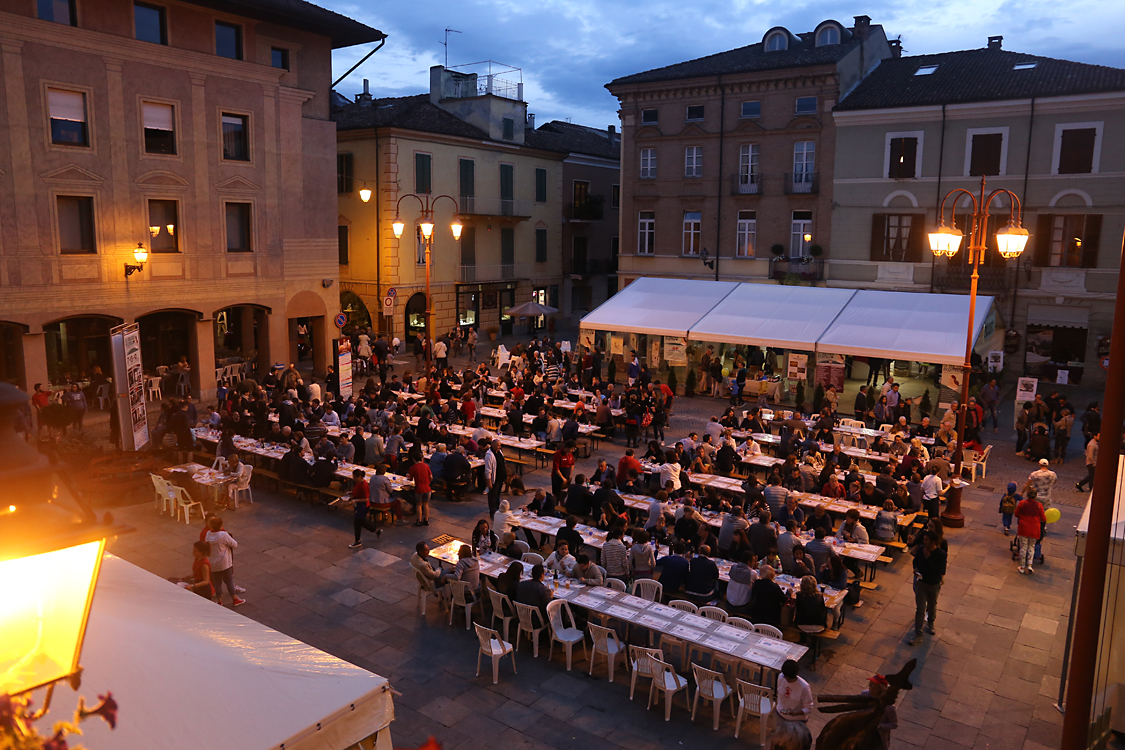 372_  la Barbera Incontra - Preparativi e cena.jpg